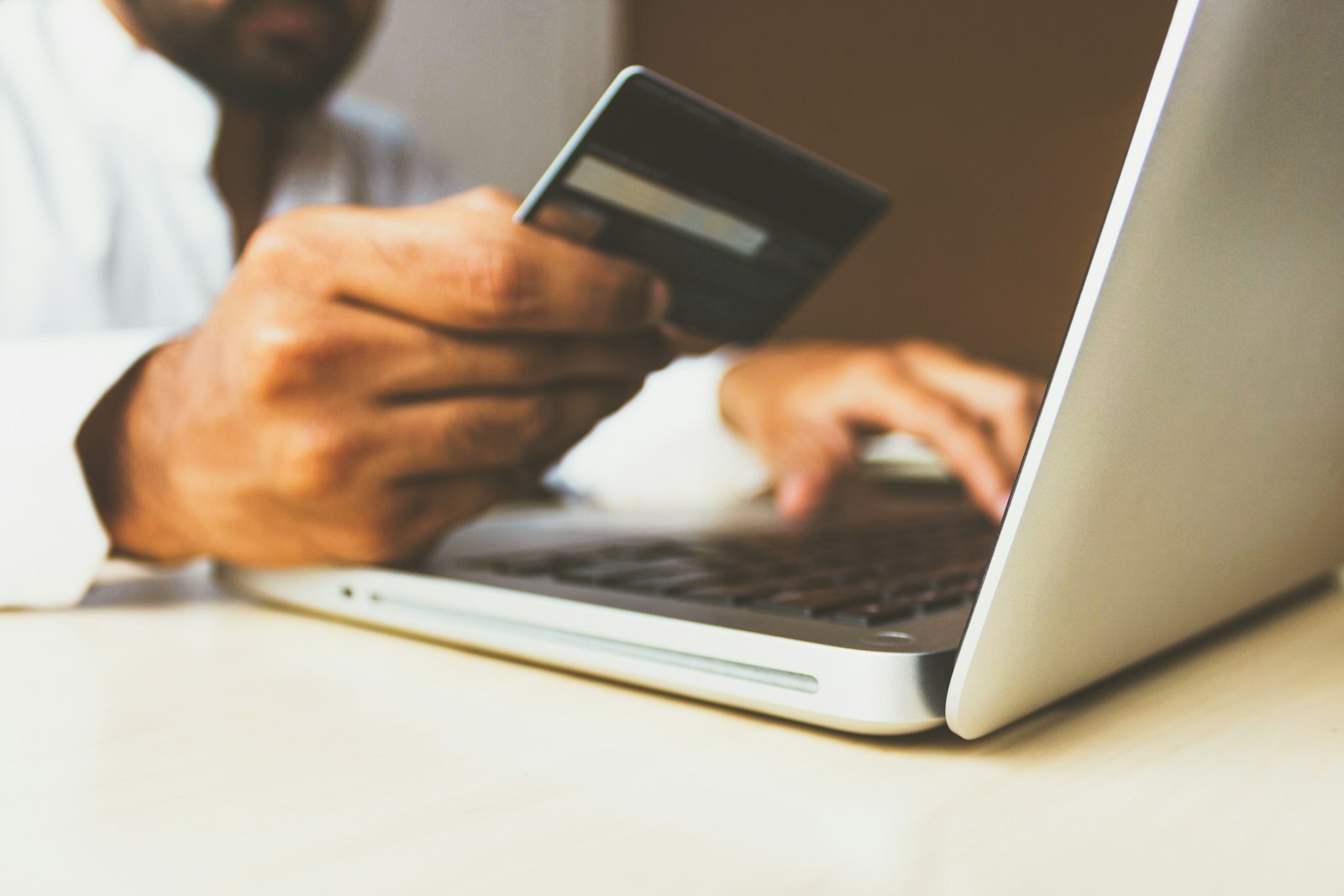 Shopify vs WooCommerce in Lebanon: Which Platform Should You Choose in 2026?